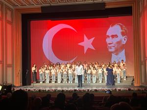 ASÜ’lü akademisyenlerin eserleri Devlet Operası’nda yankılandı
